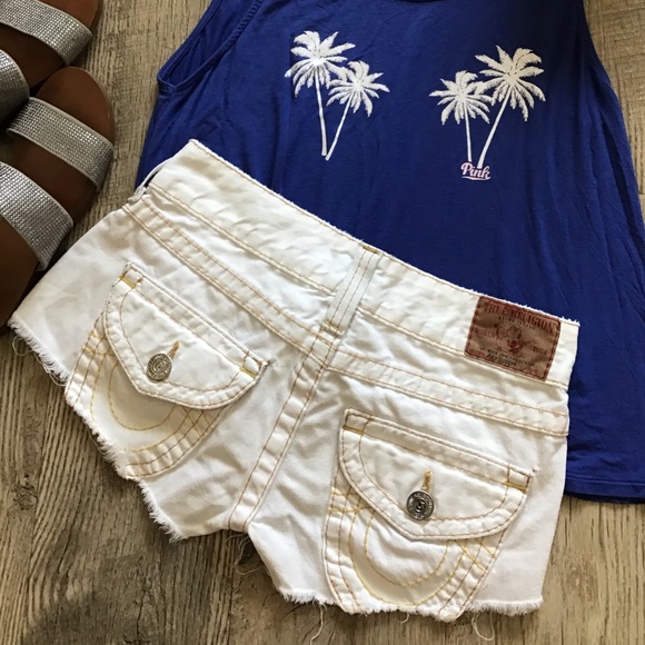 True Religion Pants - ♨️True Religion Low Rider White Shorts